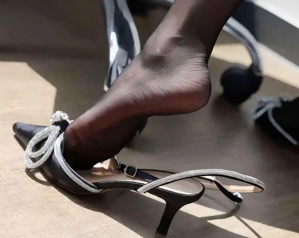 如何正确地将圣水融入你的BDSM实践中? 一