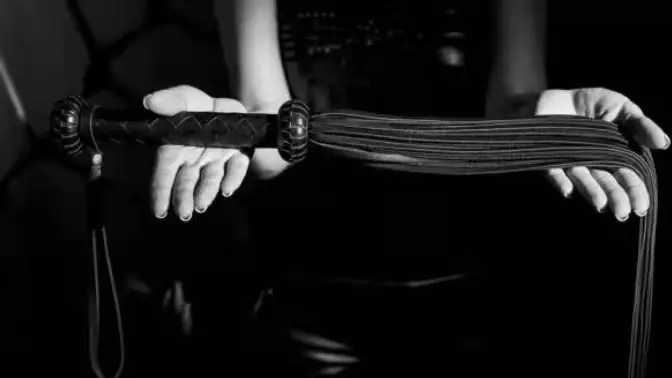 BDSM初心者必看：如何正确理解主奴关系与角色扮演的乐趣 一