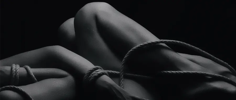 “你知道ddlg是什么吗?探索这种BDSM游戏中的甜蜜与禁忌!” 一